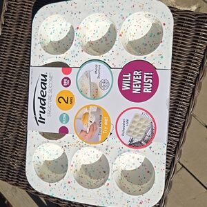Trudeau Silicone 2 Muffin Pan Set NEW
